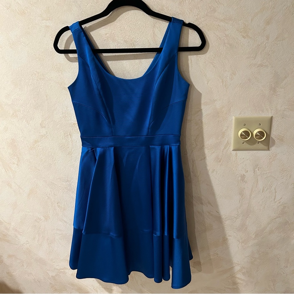 Zac Posen women’s royal blue cocktail dress size 6